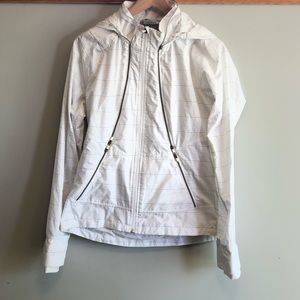 ATHLETA Run On wind jacket hooded coat white med
